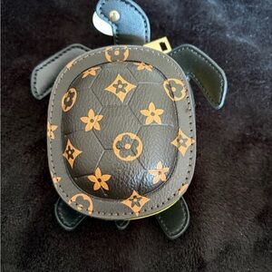 Louis VuMonogram Turtle Coin/Headphone Case
